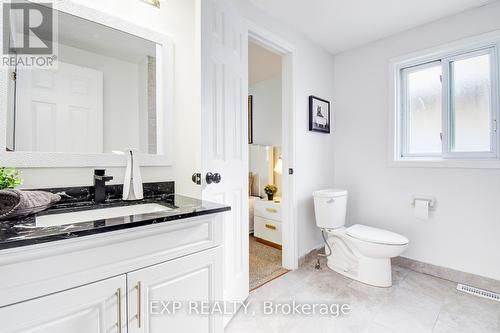 501 Highbrook Court, Kitchener, ON - Indoor Photo Showing Bathroom