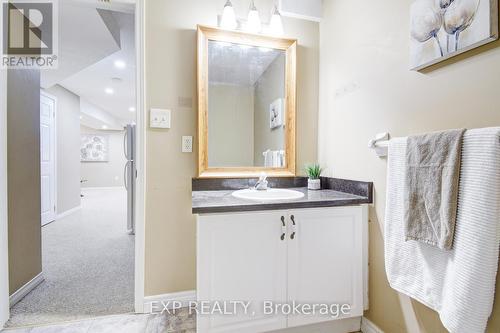 501 Highbrook Court, Kitchener, ON - Indoor Photo Showing Bathroom