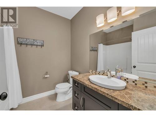 6325 Old Kamloops Road, Vernon, BC - Indoor Photo Showing Bathroom