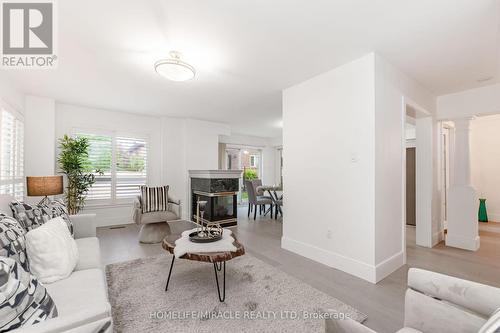 1030 Old Oak Drive, Oakville, ON - Indoor Photo Showing Living Room