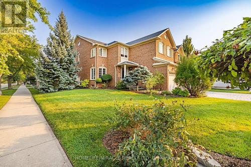 1030 Old Oak Drive, Oakville, ON - Outdoor