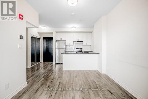 421 - 200 Lagerfeld Drive, Brampton, ON - Indoor Photo Showing Kitchen