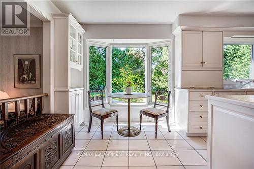 6 Wade Road, Hamilton (Ancaster), ON - Indoor Photo Showing Kitchen