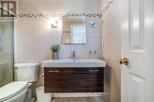 6 Wade Road, Hamilton (Ancaster), ON - Indoor Photo Showing Bathroom