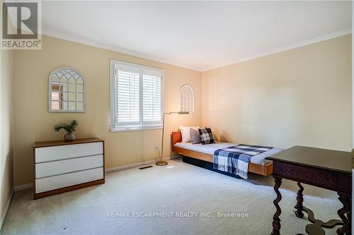 6 Wade Road, Hamilton (Ancaster), ON - Indoor Photo Showing Bedroom