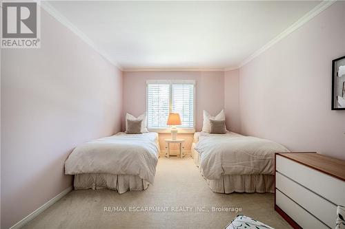 6 Wade Road, Hamilton (Ancaster), ON - Indoor Photo Showing Bedroom