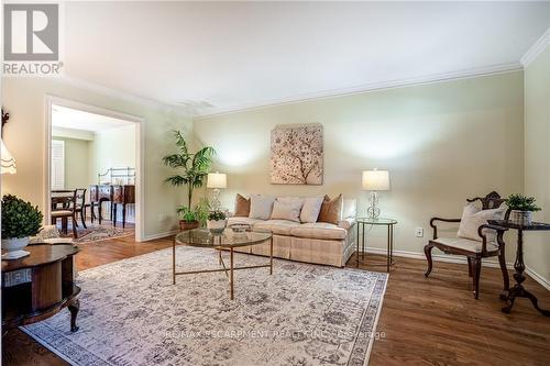 6 Wade Road, Hamilton (Ancaster), ON - Indoor Photo Showing Living Room