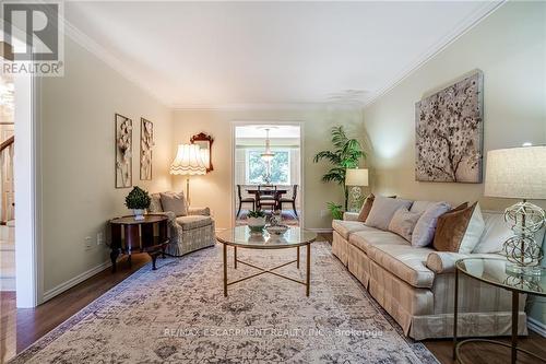 6 Wade Road, Hamilton (Ancaster), ON - Indoor Photo Showing Living Room