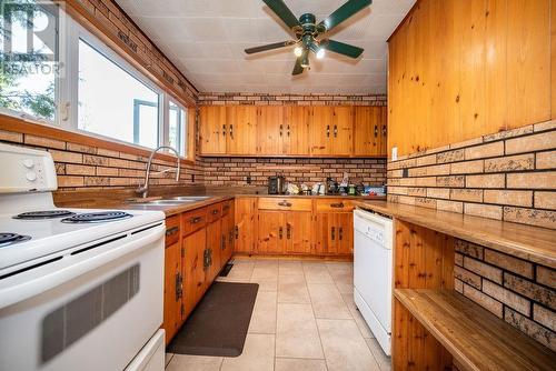 30 Alder Crescent, Deep River, ON - Indoor Photo Showing Kitchen With Double Sink