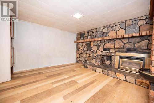 30 Alder Crescent, Deep River, ON - Indoor With Fireplace