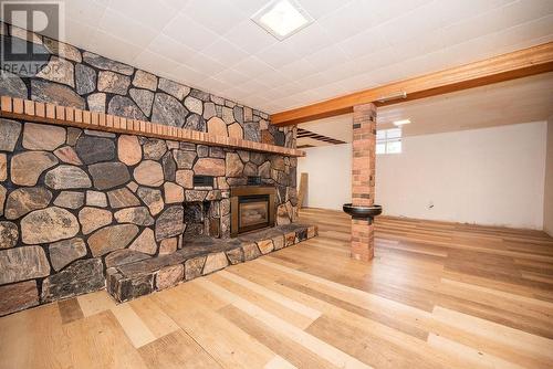 30 Alder Crescent, Deep River, ON - Indoor With Fireplace