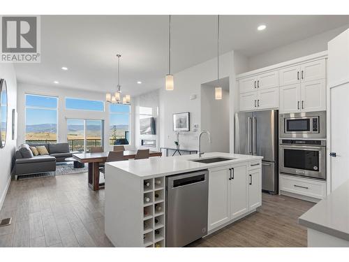 1000 Mt Robson Place Unit# 9 Lot# 15, Vernon, BC - Indoor Photo Showing Kitchen With Stainless Steel Kitchen With Upgraded Kitchen