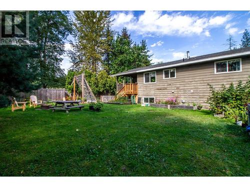 1505 Mckinnon Road, Revelstoke, BC - Outdoor