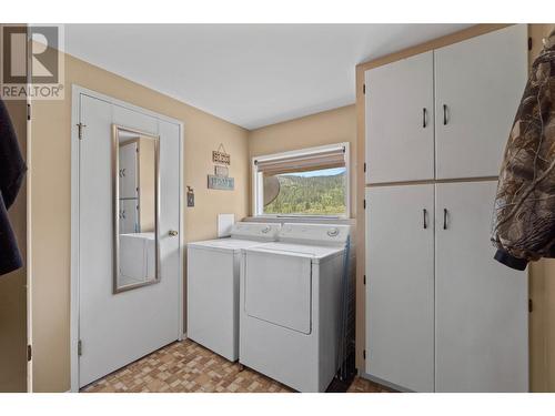 4805 Foley Road, Kamloops, BC - Indoor Photo Showing Laundry Room