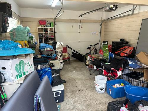 619 11Th Avenue, Castlegar, BC - Indoor Photo Showing Garage