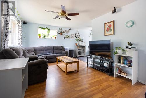 6862 Eugene Road, Prince George, BC - Indoor Photo Showing Living Room