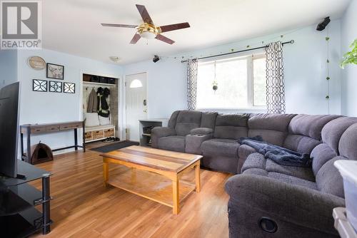 6862 Eugene Road, Prince George, BC - Indoor Photo Showing Living Room