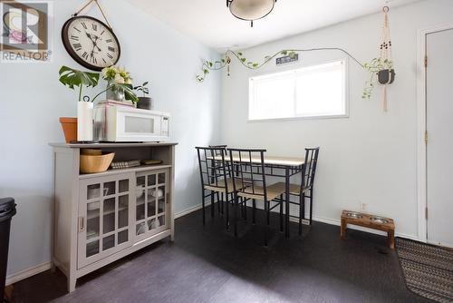 6862 Eugene Road, Prince George, BC - Indoor Photo Showing Dining Room