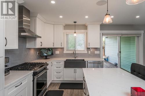 569 Alward Street, Prince George, BC - Indoor Photo Showing Kitchen With Upgraded Kitchen