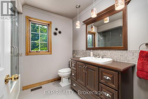 6 Clydebank Drive, Cambridge, ON - Indoor Photo Showing Bathroom