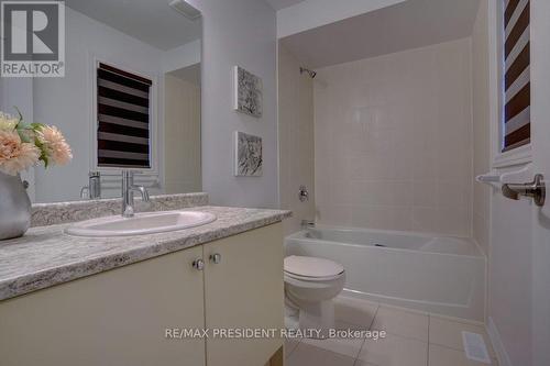 2 Mackenzie Street, Southgate, ON - Indoor Photo Showing Bathroom