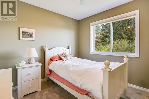 2096 Rosefield Drive, West Kelowna, BC - Indoor Photo Showing Bedroom