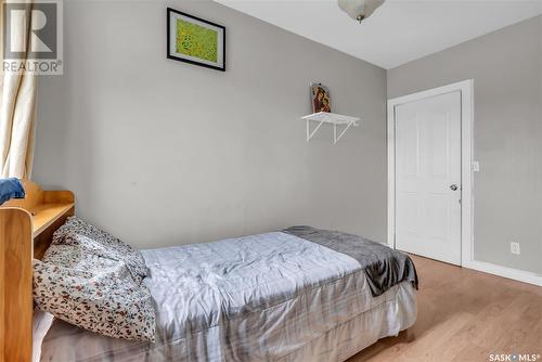 111 I Avenue S, Saskatoon, SK - Indoor Photo Showing Bedroom