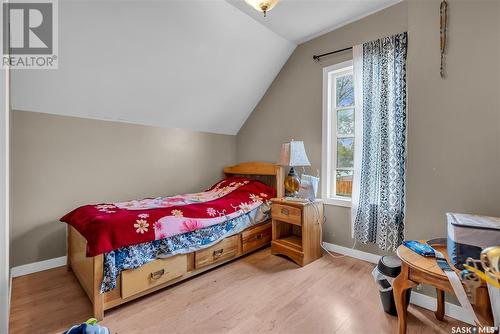 111 I Avenue S, Saskatoon, SK - Indoor Photo Showing Bedroom