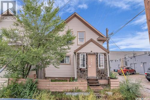 111 I Avenue S, Saskatoon, SK - Outdoor