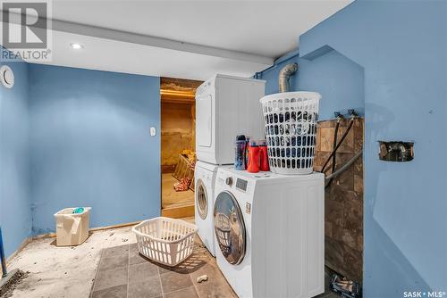 111 I Avenue S, Saskatoon, SK - Indoor Photo Showing Laundry Room