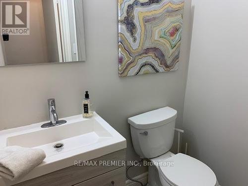 23 - 2 Bernick Drive, Barrie (Grove East), ON - Indoor Photo Showing Bathroom