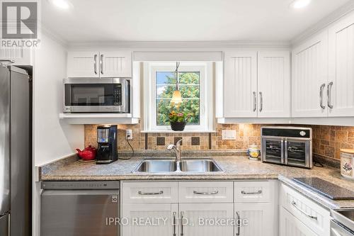 282204 Concession 4 5, East Luther Grand Valley, ON - Indoor Photo Showing Kitchen With Double Sink