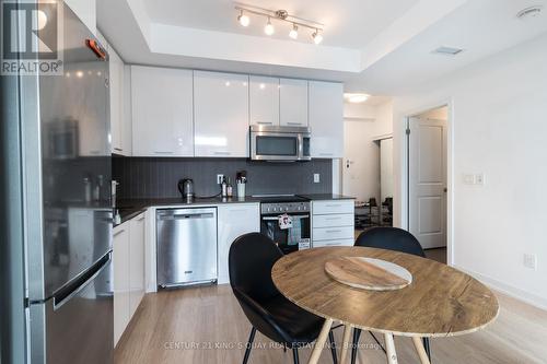 409 - 105 George Street, Toronto (Moss Park), ON - Indoor Photo Showing Kitchen With Stainless Steel Kitchen With Upgraded Kitchen