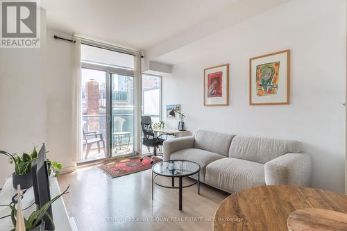 409 - 105 George Street, Toronto (Moss Park), ON - Indoor Photo Showing Living Room