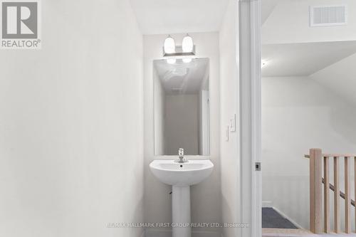 202 - 755 Omega Drive, Pickering, ON - Indoor Photo Showing Bathroom