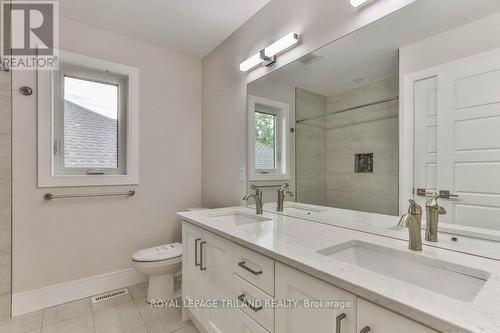 51 Elliott Street, Strathroy-Caradoc (Se), ON - Indoor Photo Showing Bathroom