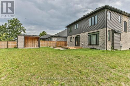 51 Elliott Street, Strathroy-Caradoc (Se), ON - Outdoor