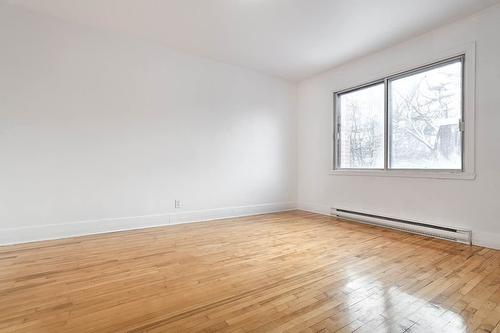 Master bedroom - 6894 Rue Lemieux, Montréal (Côte-Des-Neiges/Notre-Dame-De-Grâce), QC - Indoor Photo Showing Other Room