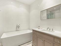 Ensuite bathroom - 