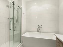 Ensuite bathroom - 