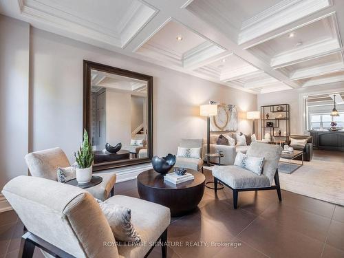 183 Bedford Park Ave, Toronto, ON - Indoor Photo Showing Living Room