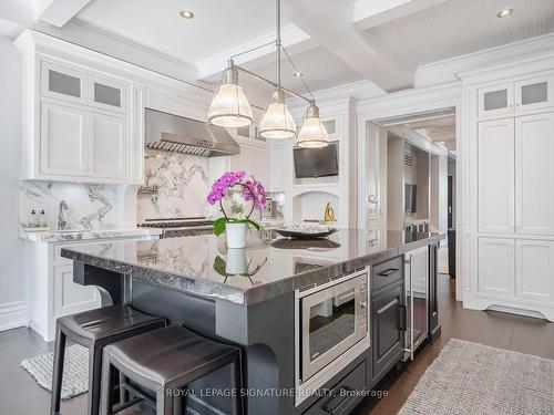 183 Bedford Park Ave, Toronto, ON - Indoor Photo Showing Kitchen With Upgraded Kitchen