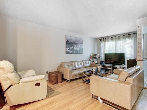 Salon - 1002  - 1006 Av. Du Parc, Laval (Saint-Vincent-De-Paul), QC - Indoor Photo Showing Living Room