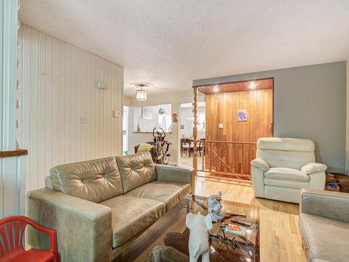 Salon - 1002  - 1006 Av. Du Parc, Laval (Saint-Vincent-De-Paul), QC - Indoor Photo Showing Living Room