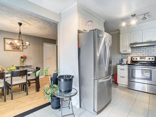 Cuisine - 1002  - 1006 Av. Du Parc, Laval (Saint-Vincent-De-Paul), QC - Indoor Photo Showing Kitchen