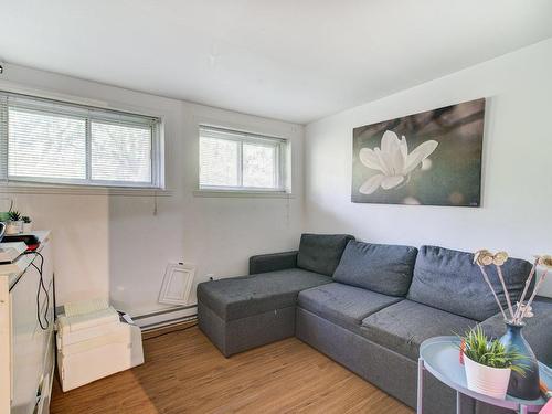 Salon - 1002  - 1006 Av. Du Parc, Laval (Saint-Vincent-De-Paul), QC - Indoor Photo Showing Living Room