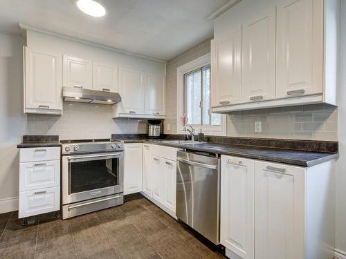 Cuisine - 1002  - 1006 Av. Du Parc, Laval (Saint-Vincent-De-Paul), QC - Indoor Photo Showing Kitchen