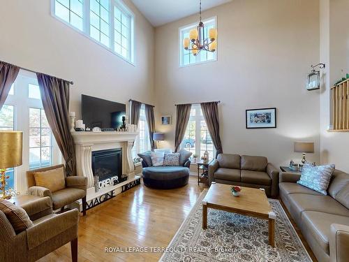 355 Giddings Cres, Milton, ON - Indoor Photo Showing Living Room With Fireplace