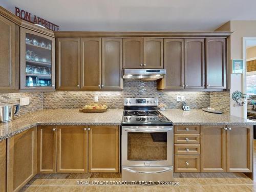 355 Giddings Cres, Milton, ON - Indoor Photo Showing Kitchen