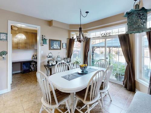 355 Giddings Cres, Milton, ON - Indoor Photo Showing Dining Room